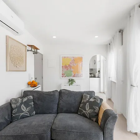 Stunning 2 Bedroom Old Town With Large Sunny Terrace 아파트 *